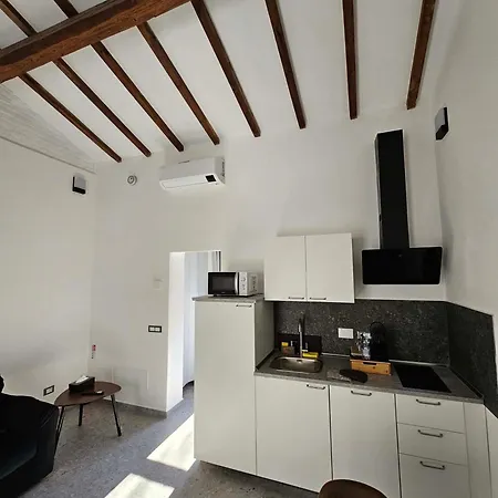 Domus Regia Apartman *